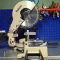 Возьмите Торцовочная пила Makita LS1040N напрокат (Фото 1) в Москве