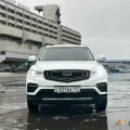 Возьмите Автомобиль Geely Atlas Pro напрокат (Фото 1) в Санкт-Петербурге