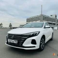Возьмите Автомобиль Changan EADO Plus напрокат (Фото 1) в Санкт-Петербурге