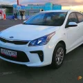 Возьмите Автомобиль Kia Rio АКПП напрокат (Фото 1) в Санкт-Петербурге