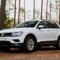 Возьмите Автомобиль Volkswagen Tiguan напрокат (Фото 1) в Санкт-Петербурге