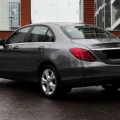 Возьмите Автомобиль Mercedes-Benz c200 4-Matic напрокат (Фото 2) в Санкт-Петербурге