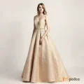 Возьмите Платье бальное расшитое жемчугом Pearl  напрокат (Фото 5) в Москве