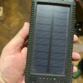 Возьмите Повербанк-Защищенный внешний аккумулятор Land Rover с солнечной панелью 20000mAh напрокат (Фото 5) в Москве