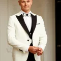 Возьмите Костюм тройка смокинг белый MARCO MILANO напрокат (Фото 2) в Санкт-Петербурге