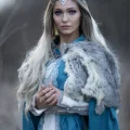 Возьмите Костюм царицы северной королевы эльфийки северянки викинги напрокат (Фото 3) в Москве