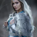 Возьмите Костюм царицы северной королевы эльфийки северянки викинги напрокат (Фото 14) в Москве
