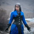 Возьмите Костюм средневековой северной королевы императрицы чародейки колдуньи воительницы Ведьмак Игра Престолов напрокат (Фото 11) в Москве