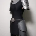 Возьмите Женские доспехи средневековые рыцарские латы костюм жанны дарк паладин напрокат (Фото 6) в Москве