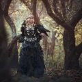 Возьмите Черный костюм с перьями ведьмы колдуньи королевы воронов  напрокат (Фото 12) в Москве
