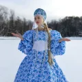 Возьмите Платье "Русская красавица Гжель" напрокат (Фото 7) в Москве