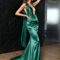 Возьмите Платье со шлейфом Fatale Green напрокат (Фото 2) в Москве