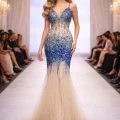 Возьмите Платье из страз Sherri Hill голубое напрокат (Фото 2) в Москве