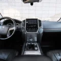 Возьмите Toyota Land Cruiser 200 Рестайлинг 2  2019 напрокат (Фото 3) в Москве