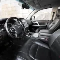 Возьмите Toyota Land Cruiser 200 Рестайлинг 2  2019 напрокат (Фото 4) в Москве
