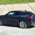 Возьмите BMW X4 20d G02 напрокат (Фото 2) в Москве
