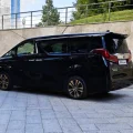 Возьмите Toyota Alphard напрокат (Фото 2) в Москве