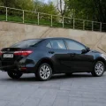 Возьмите Toyota Corolla напрокат (Фото 2) в Москве