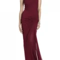 Возьмите Платье Adrianna Papell Burgundy Ruched Mesh Gown Размеры 44, 46 напрокат (Фото 3) в Москве