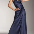 Возьмите Платье Marc Bouwer Navy Halter Silk Gown Размер 40 напрокат (Фото 1) в Москве
