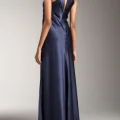 Возьмите Платье Marc Bouwer Navy Halter Silk Gown Размер 40 напрокат (Фото 2) в Москве