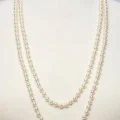 Возьмите Колье Sarah Coventry Faux Pearl Necklace Long VTG напрокат (Фото 1) в Москве