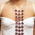 Возьмите Колье STEPHAN & CO Triple Purple Necklace напрокат (Фото 2) в Москве