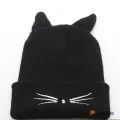 Возьмите Шапка вязаная с ушами кошка напрокат (Фото 1) в Москве