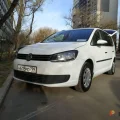 Возьмите VW Touran напрокат (Фото 2) в Москве