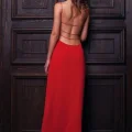 Возьмите Костюм для фотосессии: Трикотажное красное платье с декольтированной спиной. Размер 44 напрокат (Фото 2) в Москве
