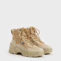 Возьмите Бежевые ботинки хайкеры походные напрокат (Фото 1) в Москве