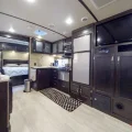 Возьмите RV Imagine Grand Design Trailer напрокат (Фото 23) в Москве