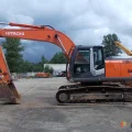 Возьмите Гусеничный экскаватор HITACHI ZX240 напрокат (Фото 3) в Москве