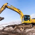 Возьмите Гусеничный экскавтаор Komatsu PC300 напрокат (Фото 2) в Москве