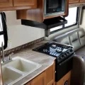 Возьмите 28ft Coachman Leprechaun напрокат (Фото 1) в Москве