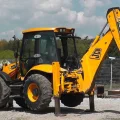 Возьмите Экскаватор-погрузчик JCB 3x Super с гидромолотом напрокат (Фото 2) в Москве