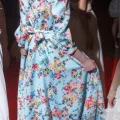 Возьмите Платье с цветочным принтом из неопрена напрокат (Фото 4) в Москве