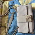 Возьмите Сумка Guess напрокат (Фото 3) в Москве