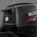 Возьмите Лодочный мотор Suzuki DF9,9 BS (20л.с.) напрокат (Фото 1) в Москве