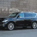 Возьмите Infiniti QX80  напрокат (Фото 2) в Москве