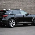 Возьмите Infiniti QX70 напрокат (Фото 3) в Москве