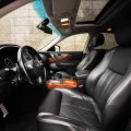 Возьмите Infiniti QX70 напрокат (Фото 8) в Москве
