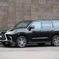 Возьмите Lexus LX 450d напрокат (Фото 1) в Москве