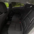 Возьмите Mazda 3 АКПП напрокат (Фото 9) в Москве