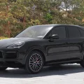 Возьмите Porsche Cayenne III напрокат (Фото 1) в Москве