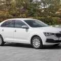 Возьмите Skoda Rapid АТ напрокат (Фото 3) в Москве