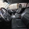 Возьмите Toyota Land Cruiser 200 напрокат (Фото 7) в Москве