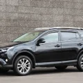 Возьмите Toyota Rav4 4×4 напрокат (Фото 1) в Москве