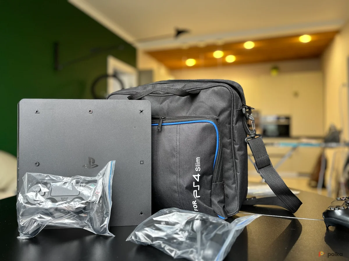 Возьмите Игровая приставка Sony PlayStation 4 напрокат (Фото 1) в Москве