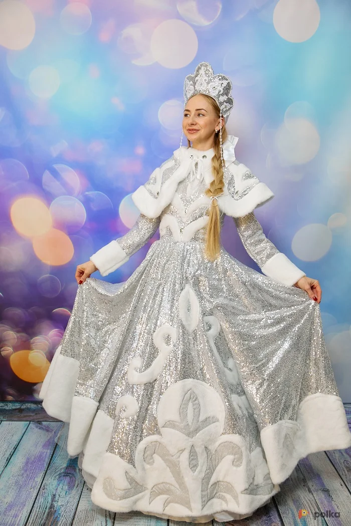Возьмите Снегурочки вип серебряная костюм напрокат (Фото 1) в Москве